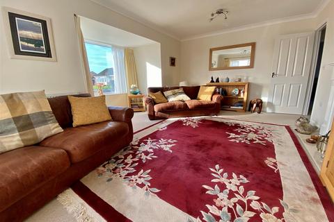 21 Barnfield Close, Braunton, EX33 2HL