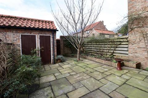 5 Church Close, Market Weighton, York, YO43 3BD