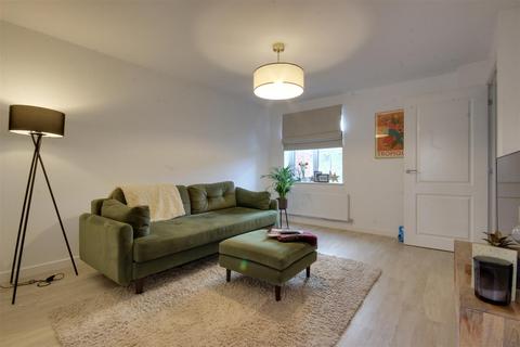 11 Devonshire Close, Elloughton, Brough, HU15 1UB
