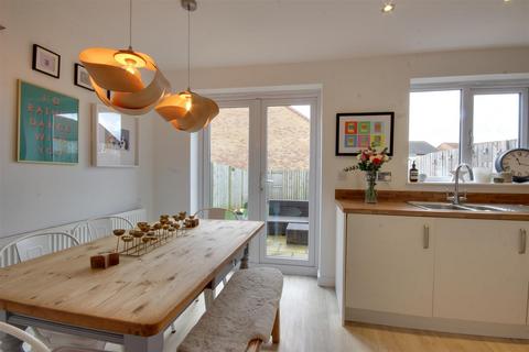 11 Devonshire Close, Elloughton, Brough, HU15 1UB