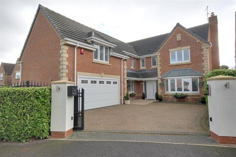 5 bedroom detached house for sale, Sykes Close, Swanland