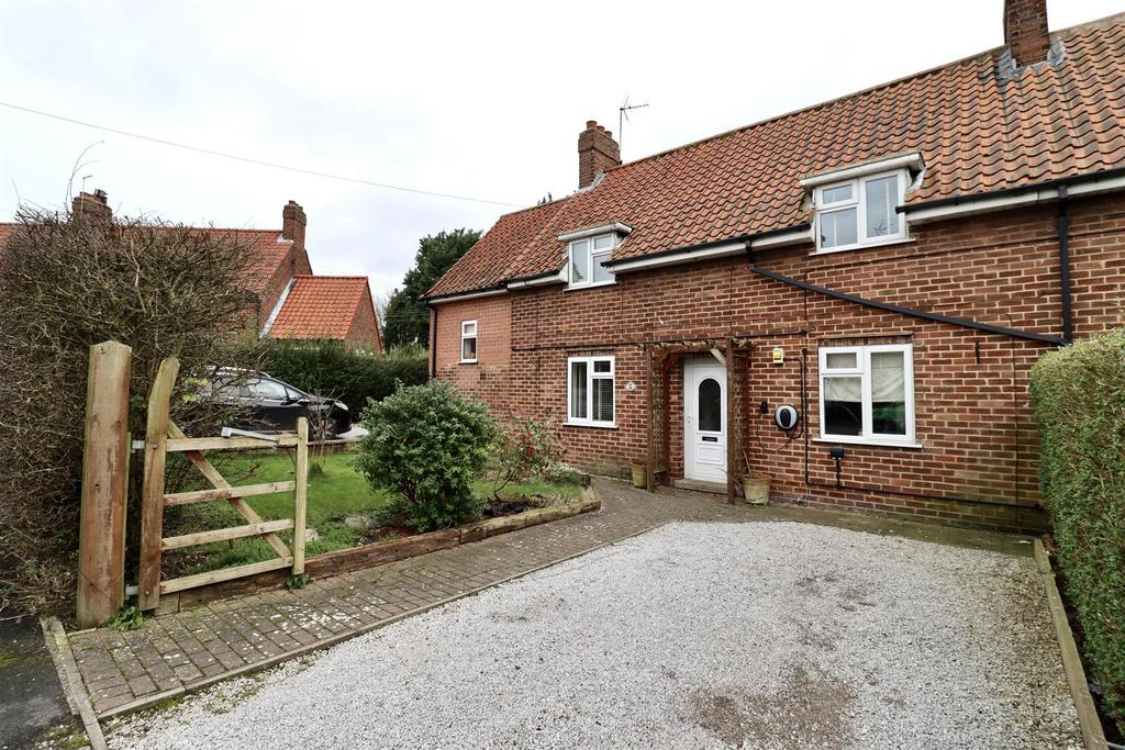 Millfield Garth, Middleton On The Wolds 4 bed semidetached house £