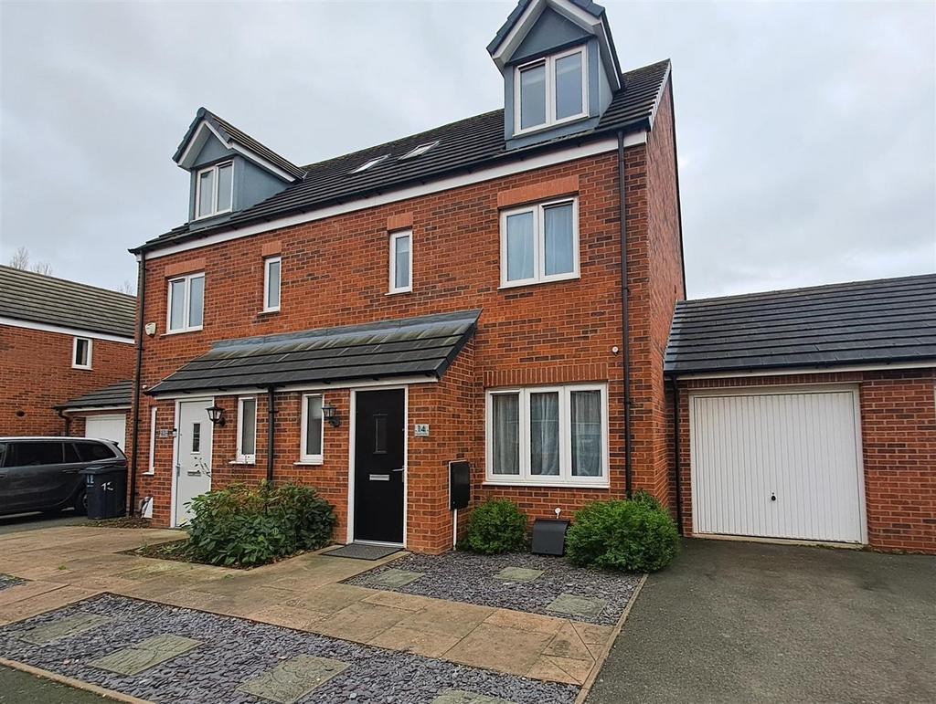 Silvermere Park Way, Sheldon, Birmingham 4 bed semidetached house for sale £300,000