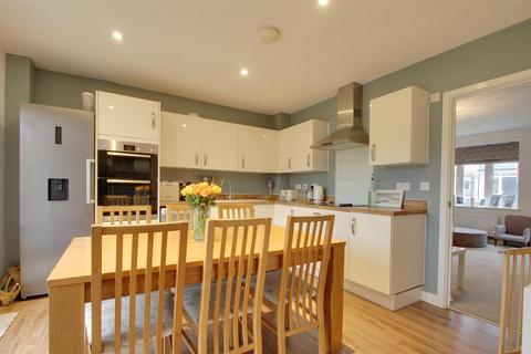 3 bedroom semi-detached house for sale, Red Kite Way, Goring-By-Sea