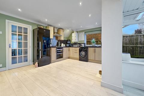 19 Blackwater Way, Braintree, CM7 9BU