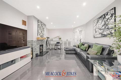 Artemis Riseway, Brentwood, CM15 8BG