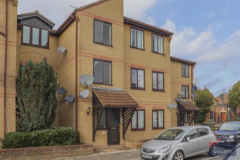 Maple Leaf Court,Cross Road,Waltham Cross,Hertfordshire