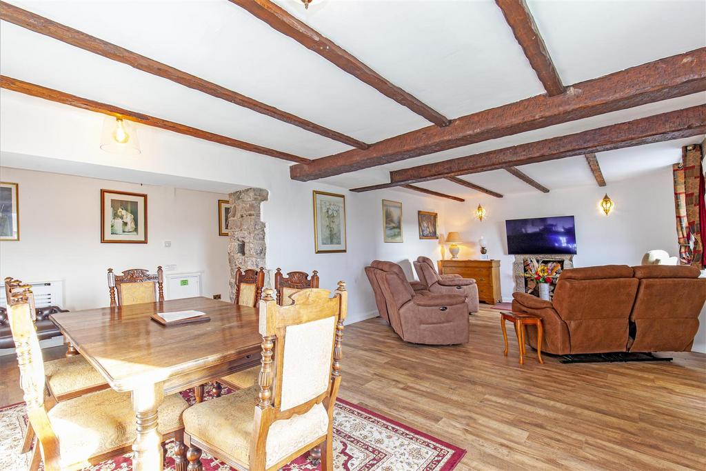Reception Room-2.jpg