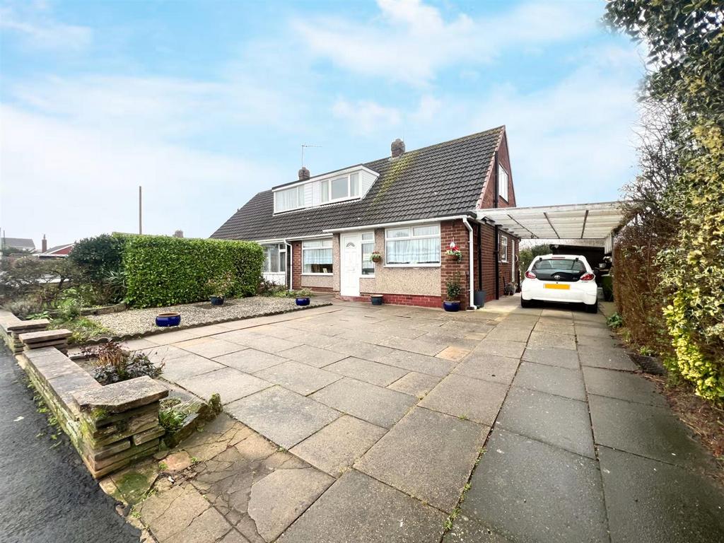 Hunter Road, Elloughton, Brough 3 bed semidetached bungalow for sale