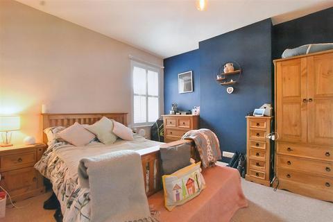 2 bedroom flat for sale, Belmore Road, Eastbourne