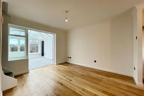 5 Falklands Road, Burnham-on-crouch, CM0 8SN