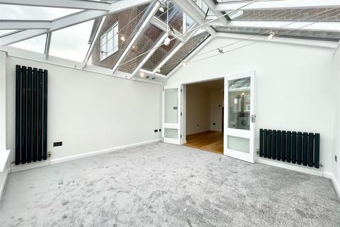 5 Falklands Road, Burnham-on-crouch, CM0 8SN