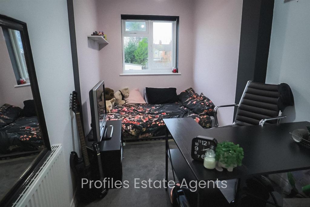 Extended bedroom 2 (rear)
