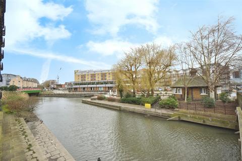 2 bedroom apartment for sale, High Street, Brentford