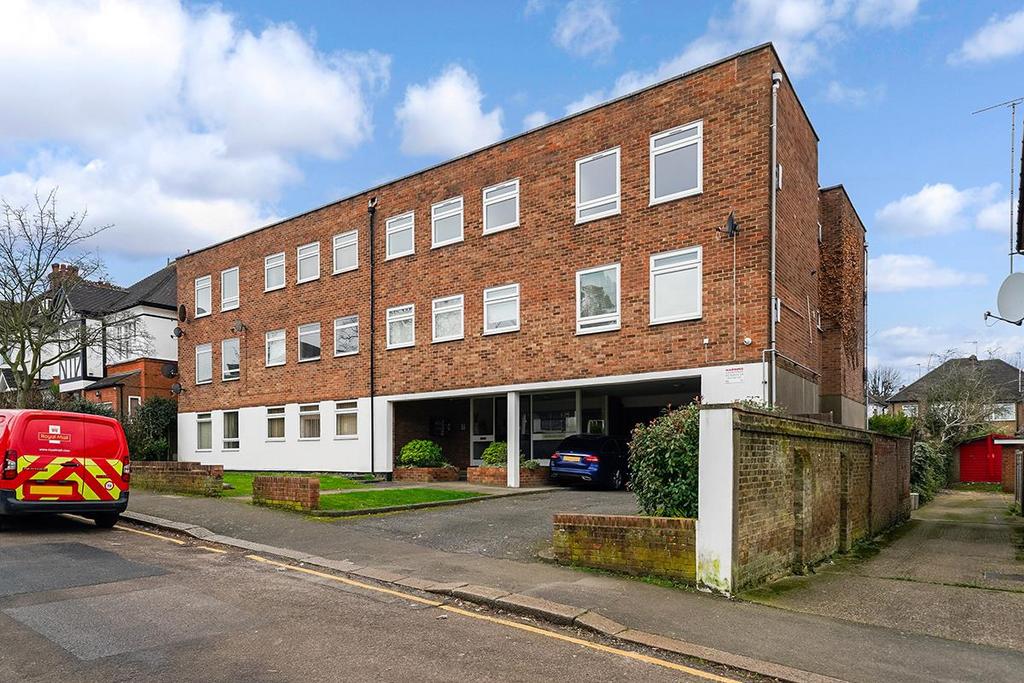 Gordon Road, London E4 2 bed apartment for sale £400,000