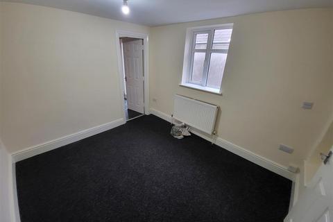 2 bedroom flat to rent - Livingstone Place, Newport NP19