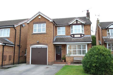 4 bedroom detached house for sale, Chesham Close, Hadfield, Glossop