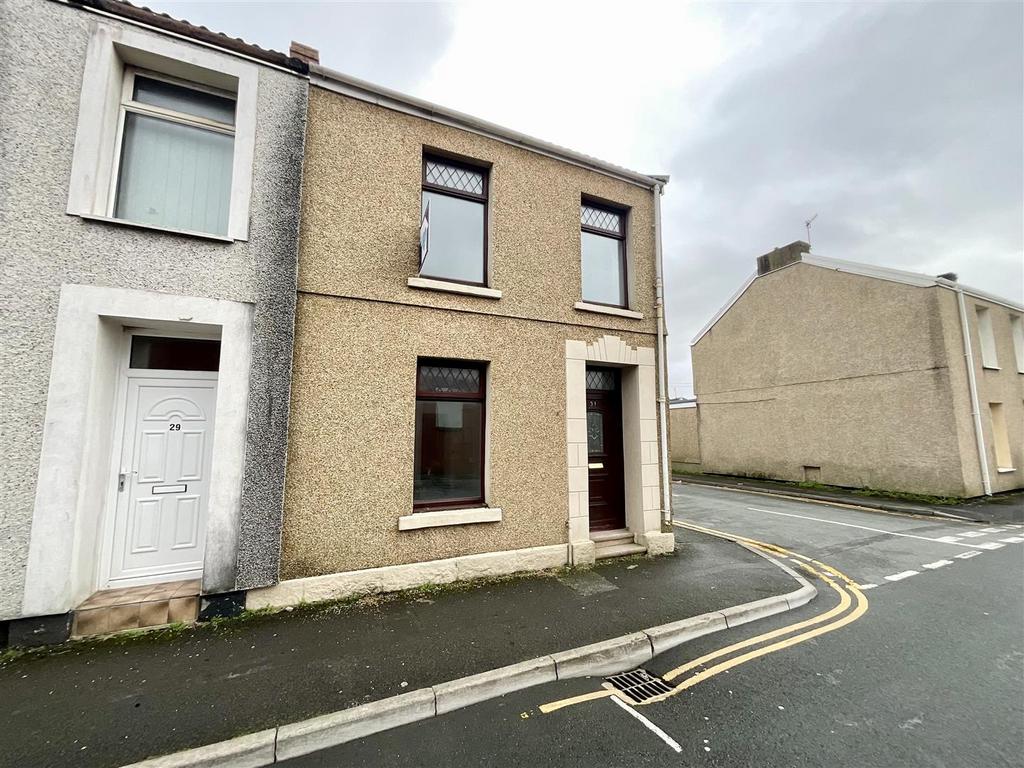 Robinson Street, Llanelli 3 bed end of terrace house for sale £135,000