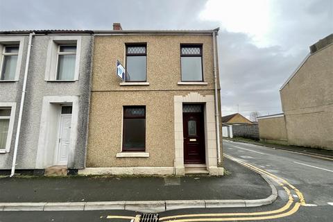3 bedroom end of terrace house for sale, Robinson Street, Llanelli