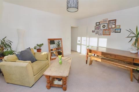 3 bedroom apartment for sale, Church Street, Sheringham