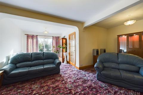 30 Foxearth Road, South Croydon, CR2 8ED