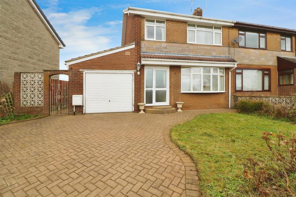 Quarryfield Lane, Maltby, Rotherham 3 bed semidetached house for sale