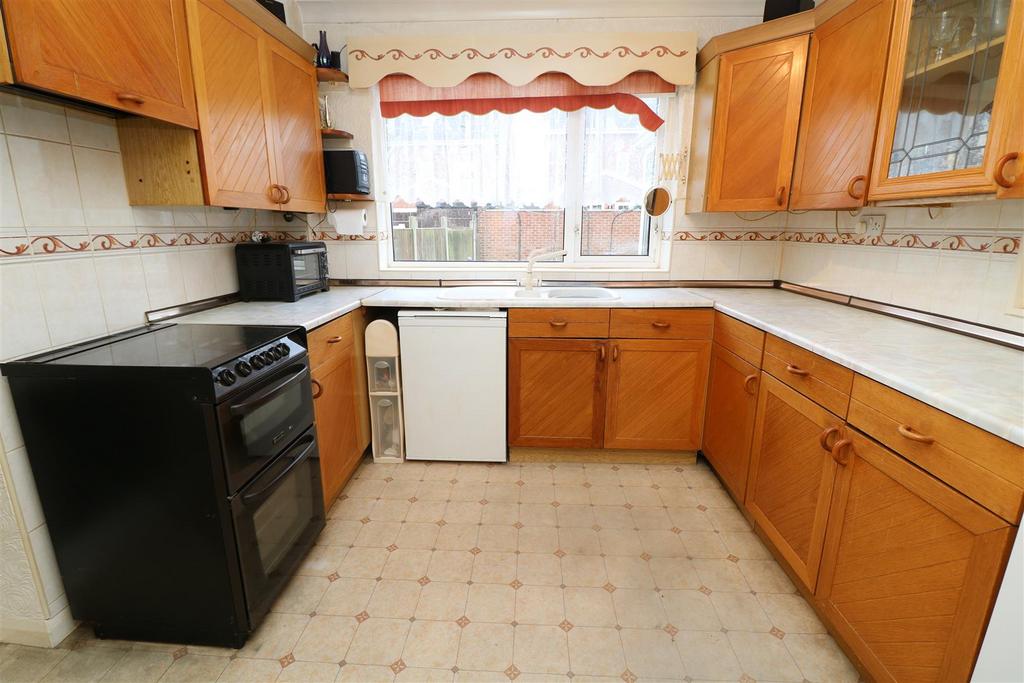 Quarryfield Lane, Maltby, Rotherham 3 bed semidetached house for sale