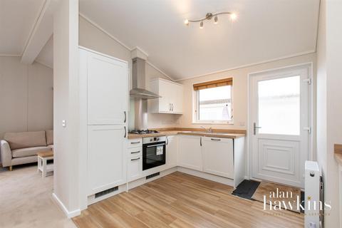 2 bedroom park home for sale, Rawlins Park, Avebury, Marlborough