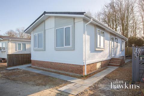 2 bedroom park home for sale, Rawlins Park, Avebury, Marlborough