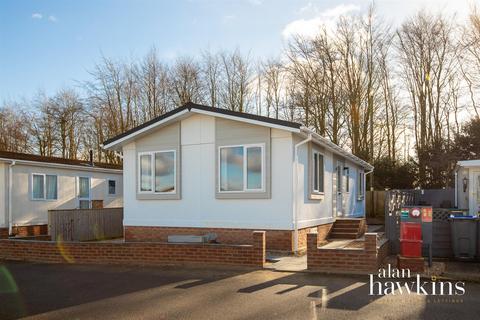 2 bedroom park home for sale, Rawlins Park, Avebury, Marlborough