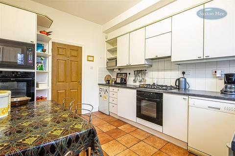 17 Vainor Road, Sheffield, S6 4AP