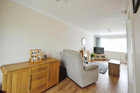 1 The Garth, Anlaby, Hull, HU10 6UY