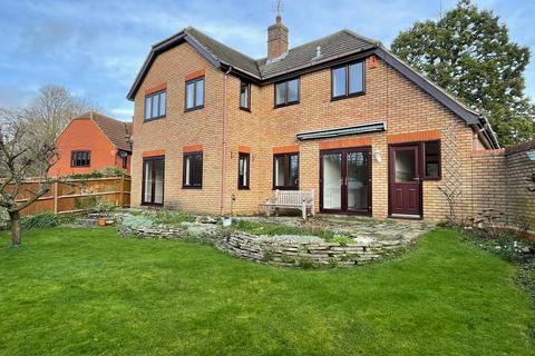 18 Heron Close, Sawbridgeworth, CM21 0BB