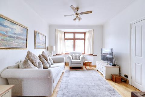 4 bedroom terraced house for sale - Eastwood Drive, Rainham RM13