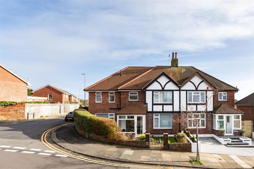 Sandringham Drive, Hove 4 bed semidetached house for sale £850,000