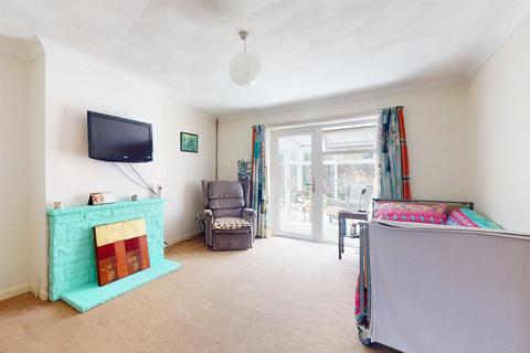 2 The Grove, Earls Colne, Colchester, CO6 2PZ