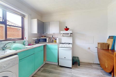 2 The Grove, Earls Colne, Colchester, CO6 2PZ