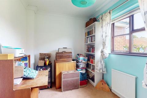 2 The Grove, Earls Colne, Colchester, CO6 2PZ