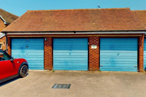 2 The Grove, Earls Colne, Colchester, CO6 2PZ