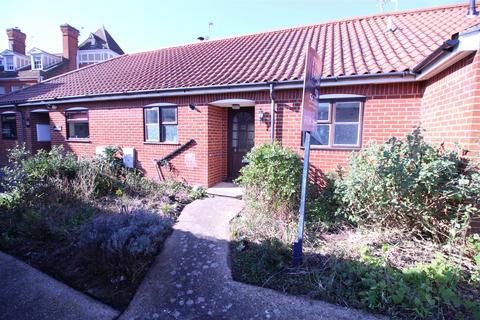 2 The Grove, Earls Colne, Colchester, CO6 2PZ