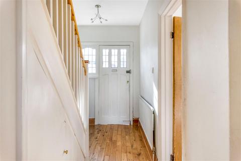 7 Overmead, Sidcup, DA15 8DS