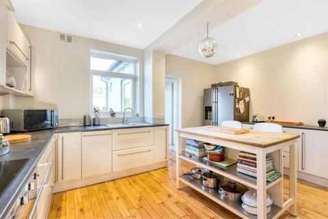 7 Overmead, Sidcup, DA15 8DS