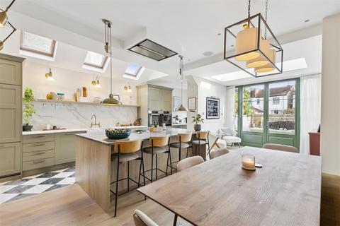 71 Airedale Avenue, London, W4 2NN