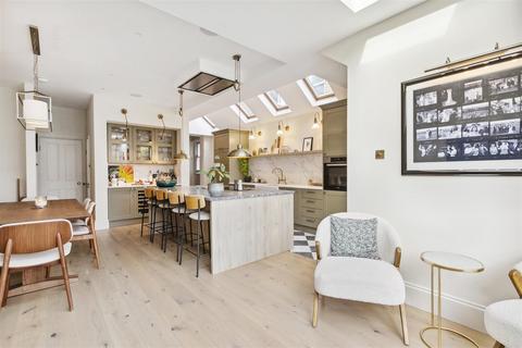 71 Airedale Avenue, London, W4 2NN
