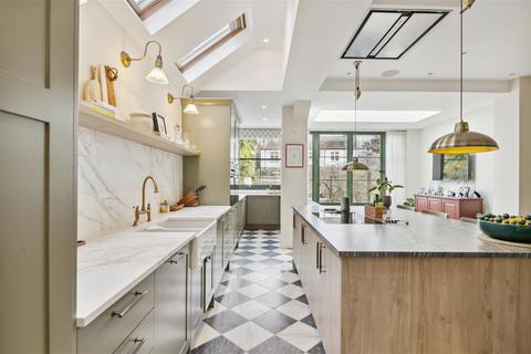 71 Airedale Avenue, London, W4 2NN