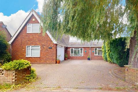 4 bedroom detached house for sale, Hanover Square, Feering