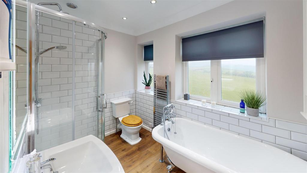Meadowcroft-Bathroom.jpg