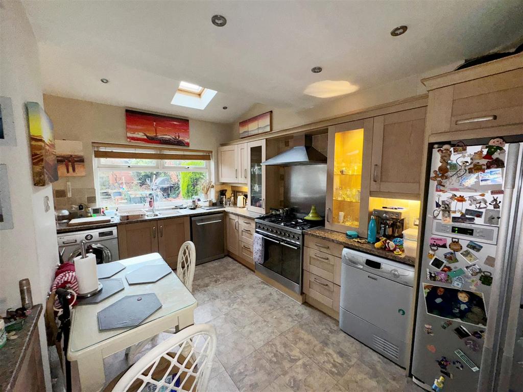 Living kitchen 3 b.jpg