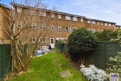 4 bedroom townhouse for sale, Beacon Road, Chatham