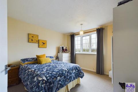 21 Beacon Road, Chatham, ME5 7BW